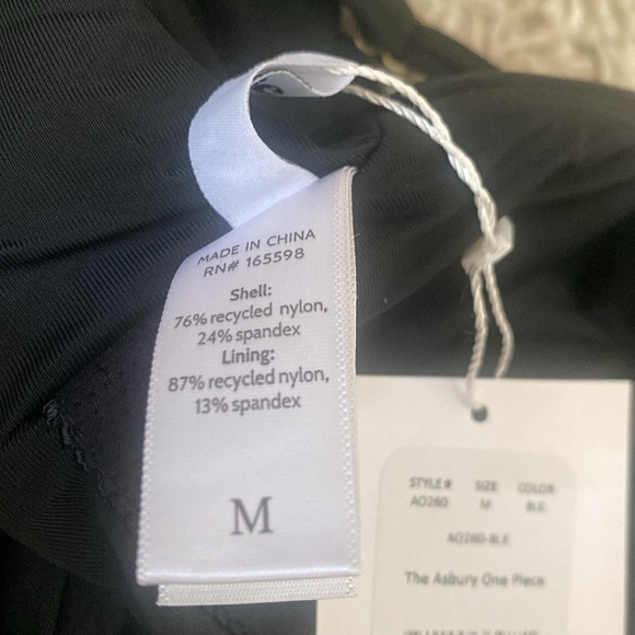 NWT Andie Swim The Asbury One Piece Women’s Size Medium Color: Black Classic - Picture 6 of 10